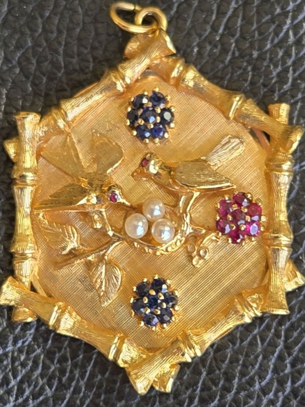 Vintage 14K Gold Multi-Gemstone "Birds in Nest" Medallion Pendant โ Heavy 14g